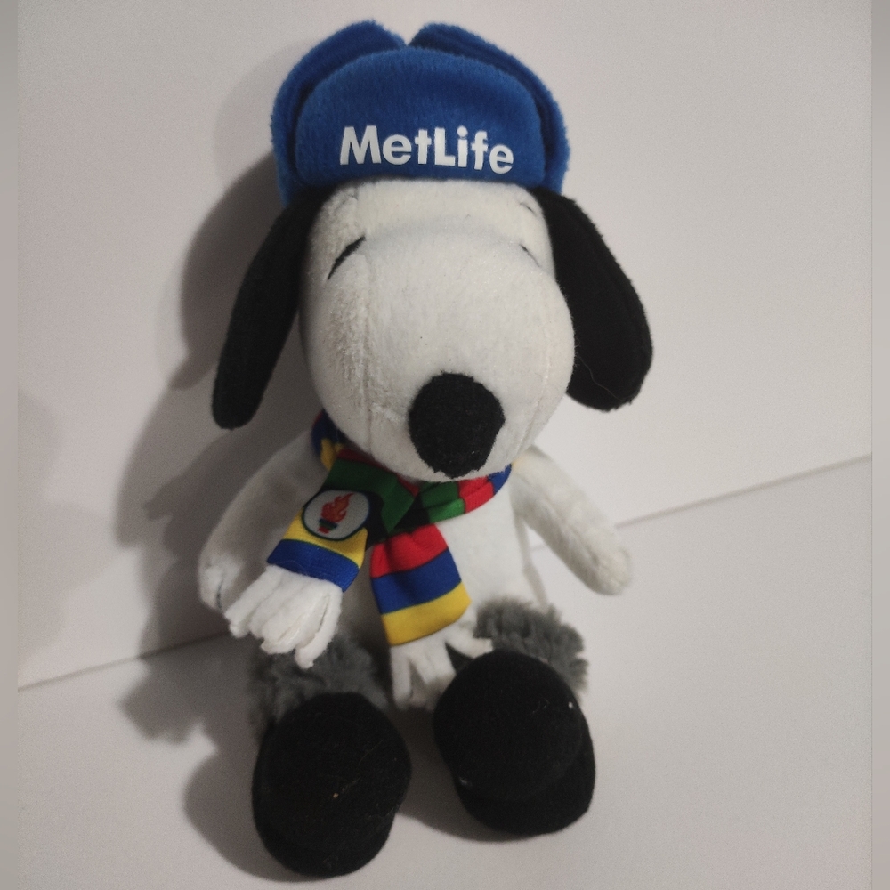 MetLife Snoopy Winter Olympic PLUSH 7" 2014 Peanuts Masterly